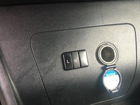 2012 Toyota Prius III Рестайлинг (XW30), белый, 1360000 рублей - вид 8