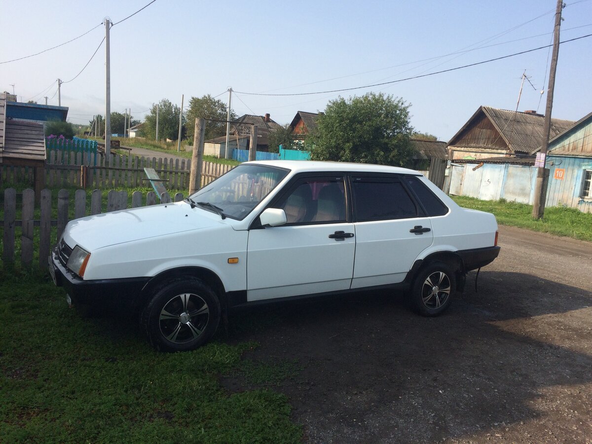 1997 LADA (ВАЗ) 21099, белый, 65000 рублей - вид 4