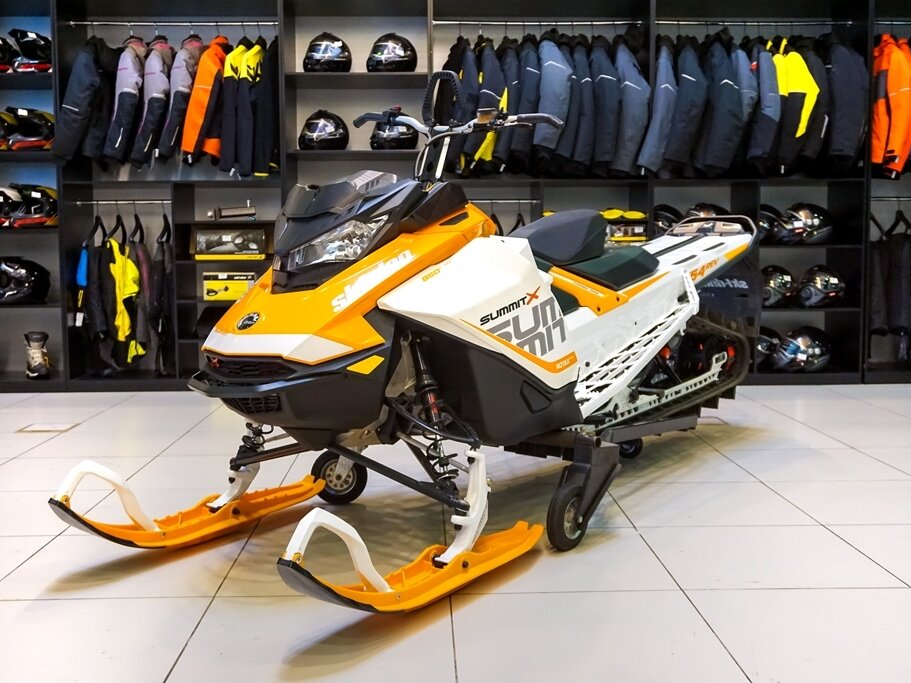 Ski Doo Summit 850