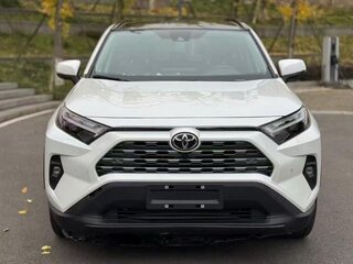 2025 Toyota RAV4 V (XA50), белый, 3400000 рублей, вид 1