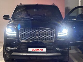 2019 Lincoln Navigator IV, чёрный, 4690000 рублей, вид 3