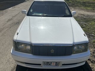 1997 Toyota Crown X (S150), белый, 753000 рублей, вид 1