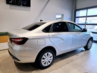 2026 Lada (ВАЗ) Vesta I Рестайлинг (NG), серебристый, 1771500 рублей, вид 2