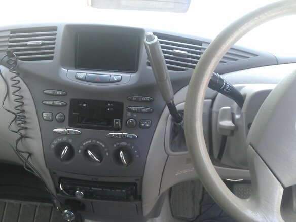 2001 Toyota Prius I Рестайлинг (XW10), белый, 450000 рублей - вид 4