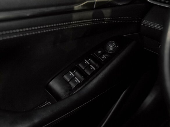 2018 Mazda 6 III (GJ) Рестайлинг, чёрный, 1881000 рублей - вид 8