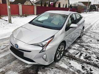 2018 Toyota Prius IV (XW50), серебристый, 1266749 рублей, вид 1