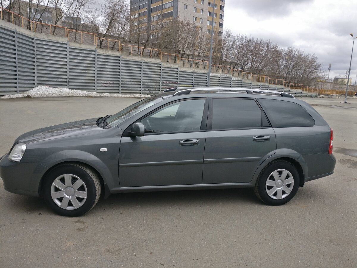 Chevrolet Lacetti 2012 универсал