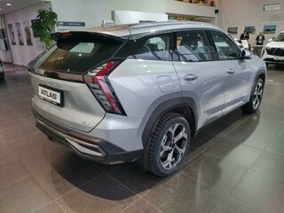 2025 Geely Atlas II, серый, 3970990 рублей, вид 4