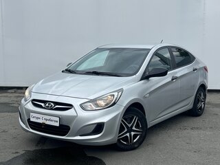 2013 Hyundai Solaris I, серебристый, 780000 рублей, вид 1