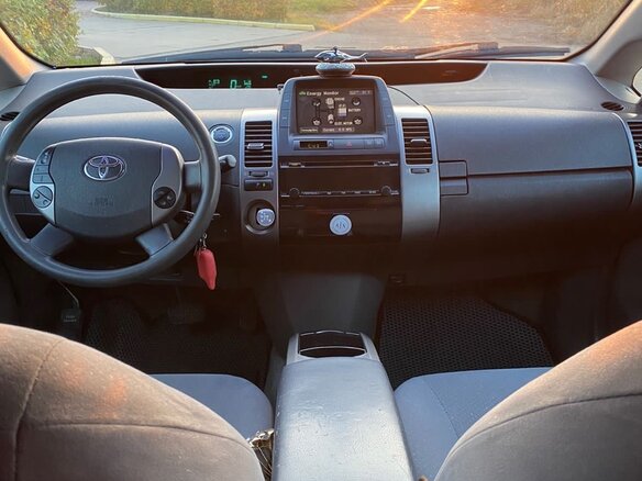 2009 Toyota Prius II Рестайлинг (XW20), серый, 900000 рублей - вид 10