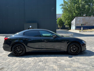 2020 Maserati Ghibli S Q4 III Рестайлинг 2, чёрный, 5900000 рублей, вид 4