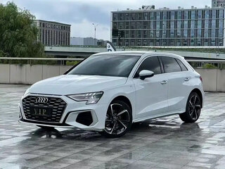 2022 Audi A3 Sportback 35 TFSI IV (8Y), белый, 1880000 рублей, вид 1