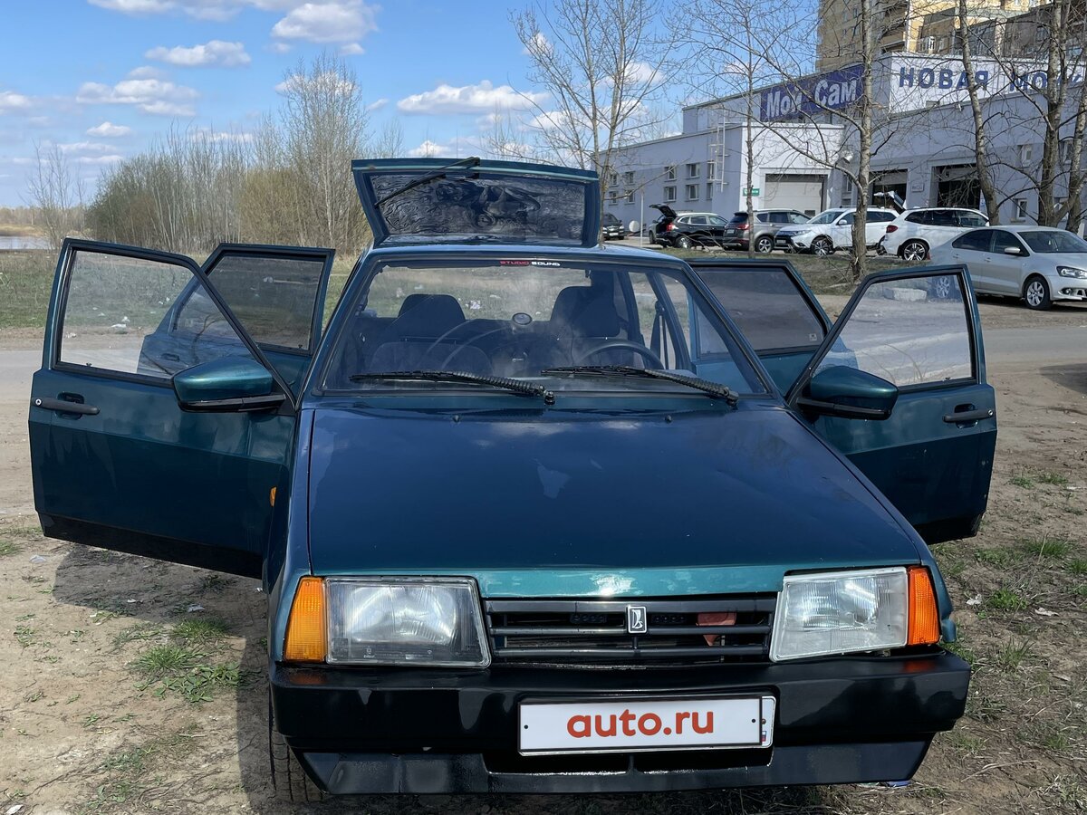 Купить б/у Lada (ВАЗ) 2109 1987-2006 1.5 MT (68 л.с.) бензин механика в  Нижнем Новгороде: зелёный Лада 2109 2003 хэтчбек 5-дверный 2003 года на Авто.ру  ID 1123146036