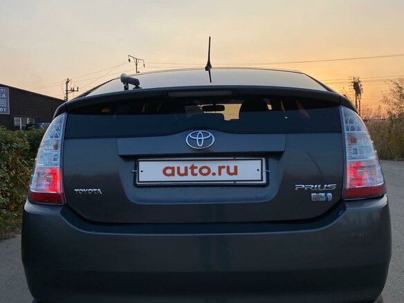 2009 Toyota Prius II Рестайлинг (XW20), серый, 900000 рублей - вид 4