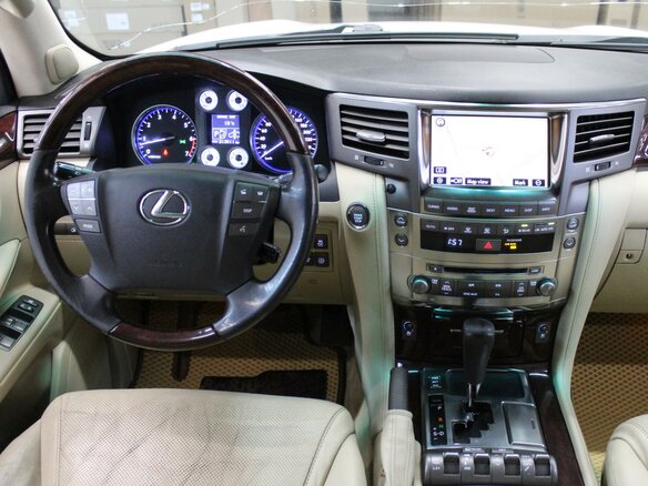 2008 Lexus LX 570 III, белый - вид 7