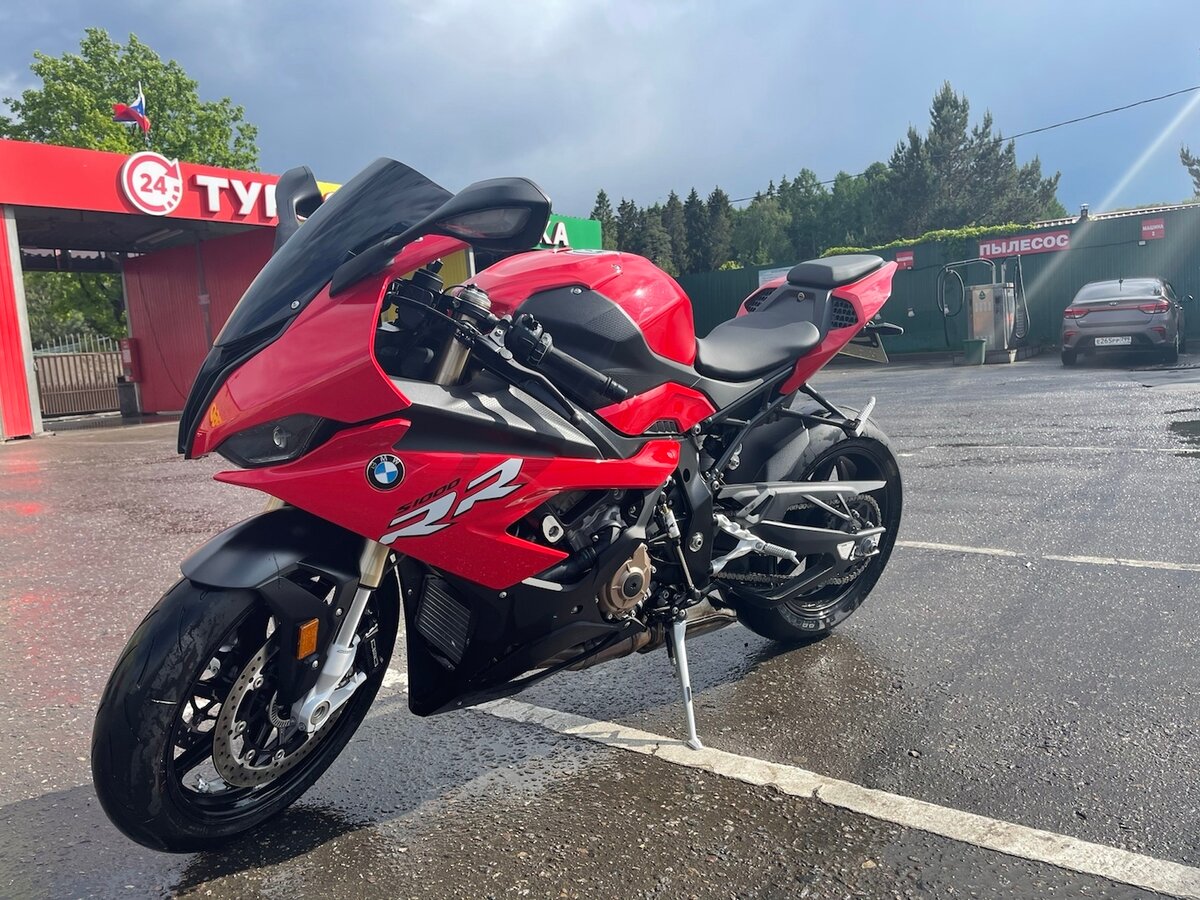 BMW s1000rr красный