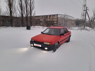 1990 Mazda 323 IV (BG), красный, 85000 рублей, вид 1