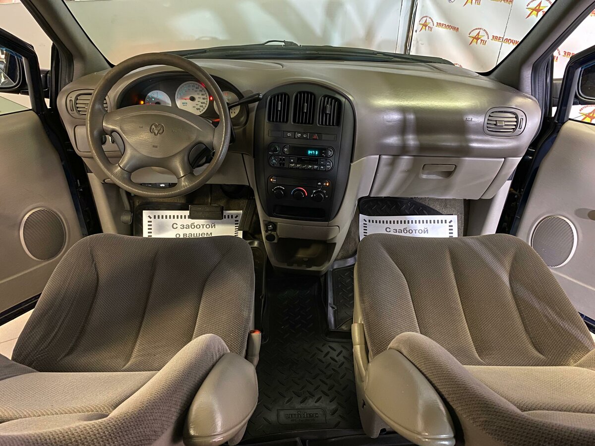 Dodge caravan салон