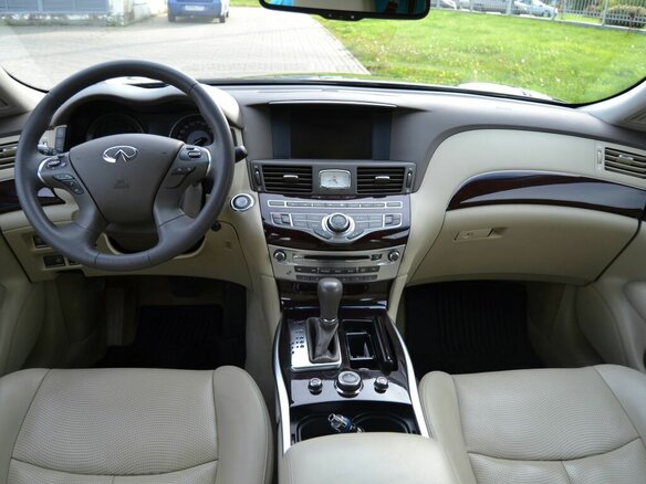 2013 Infiniti M M25 IV, чёрный - вид 2