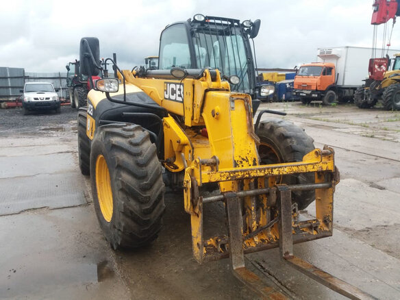 2014 JCB 535-95, жёлтый