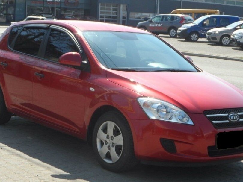 Киа СИД 2008 красный