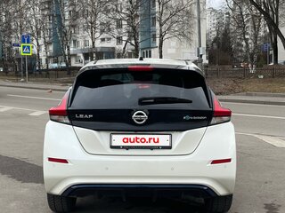 2018 Nissan Leaf II (ZE1), белый, 1500000 рублей, вид 4