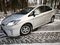 2015 Toyota Prius III Рестайлинг (XW30), серебристый, 1600000 рублей - вид 3