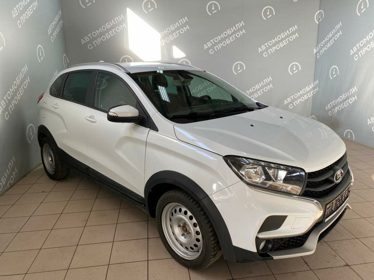 Купить б/у Lada (ВАЗ) XRAY I Cross 1.8 MT (122 л.с.) бензин механика в ...