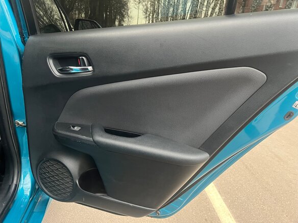 2018 Toyota Prius PHV ZVW52 IV (XW50), голубой, 1930000 рублей - вид 20