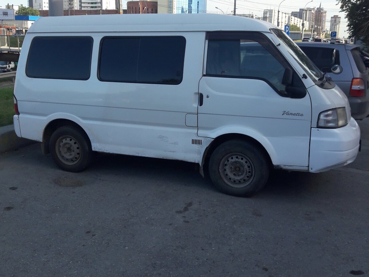 Nissan минивэн б у