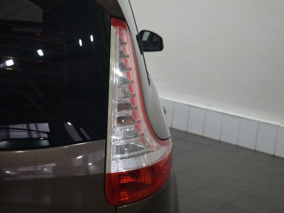 2010 Renault Scenic III, коричневый - вид 10