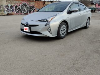 2017 Toyota Prius IV (XW50), серый, 1700000 рублей, вид 1