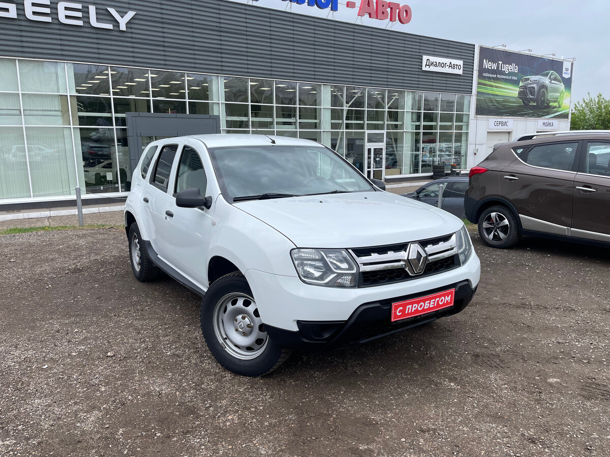 Купить б/у Renault Duster I Рестайлинг 1.6 MT (114 л.с.) бензин ...
