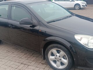 2011 Opel Astra H Рестайлинг, чёрный, 650000 рублей, вид 1