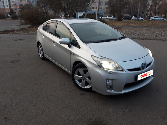 2011 Toyota Prius III (XW30), серебристый, 1299000 рублей - вид 7