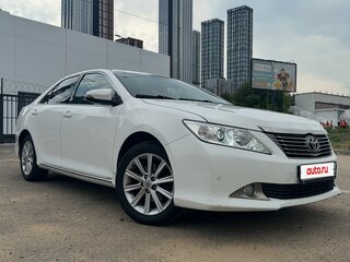 2014 Toyota Camry VII (XV50), белый, 1300000 рублей, вид 1