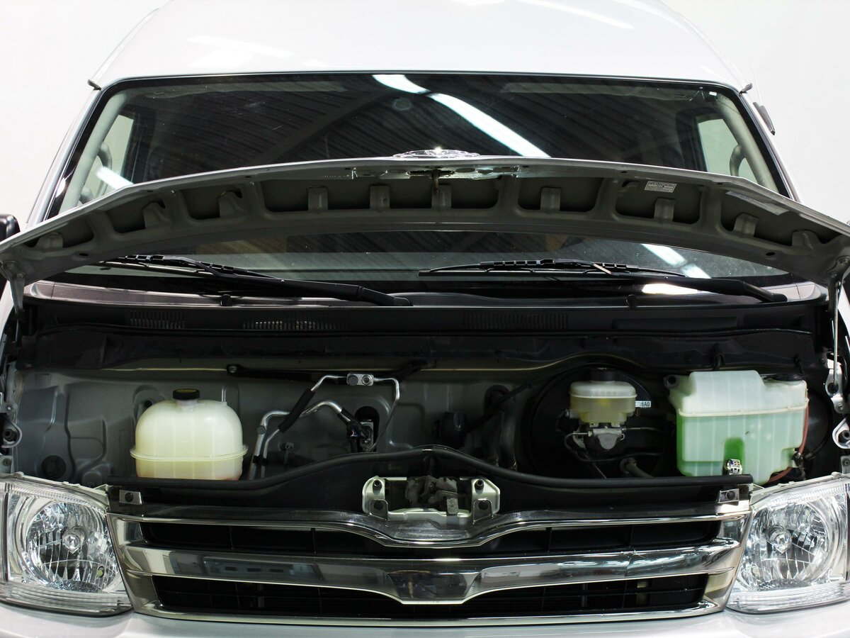 Toyota hiace h200 рестайлинг