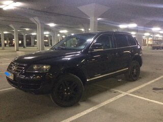 2006 Volkswagen Touareg I, чёрный, 650000 рублей, вид 1