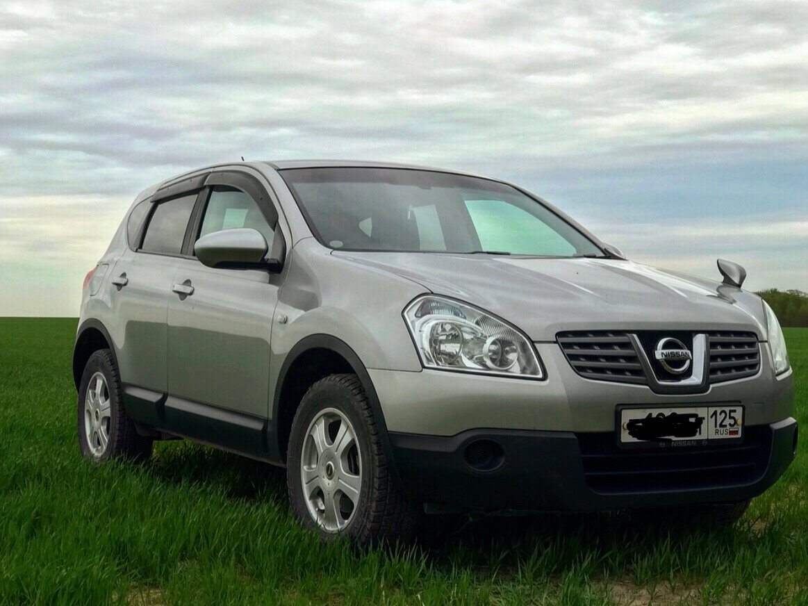 Nissan Dualis car
