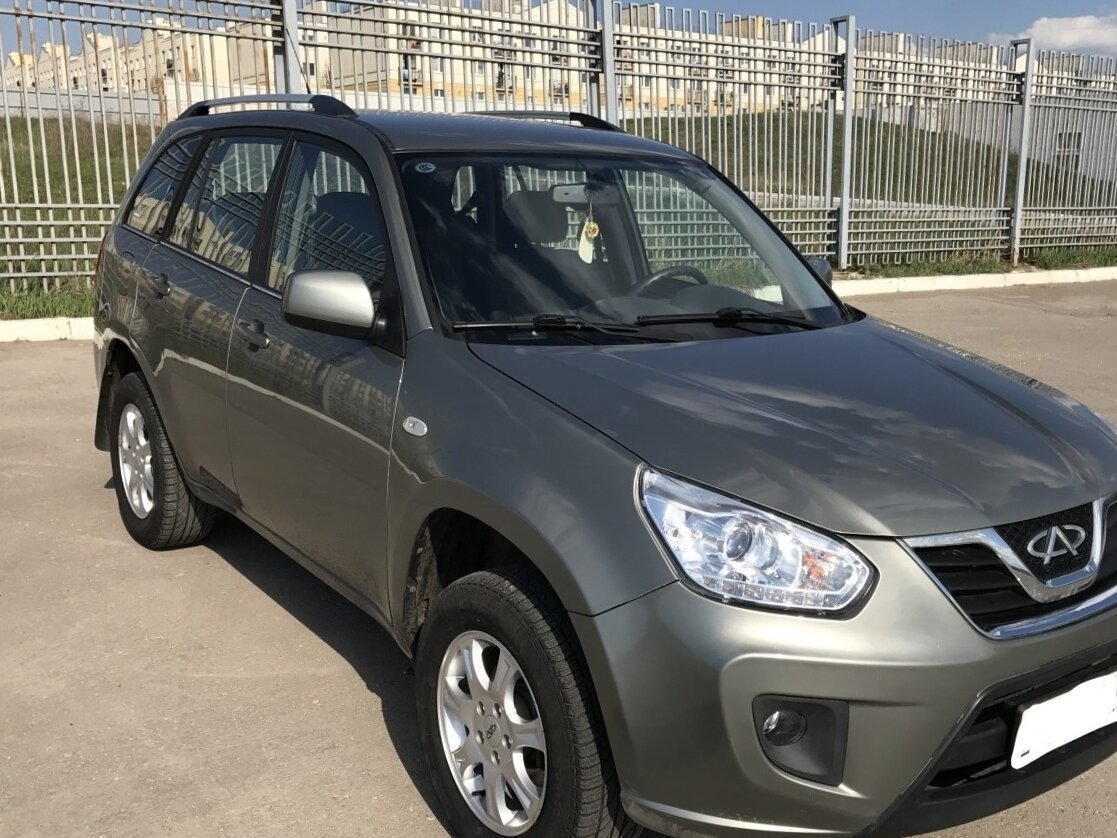 Chery Tiggo серый