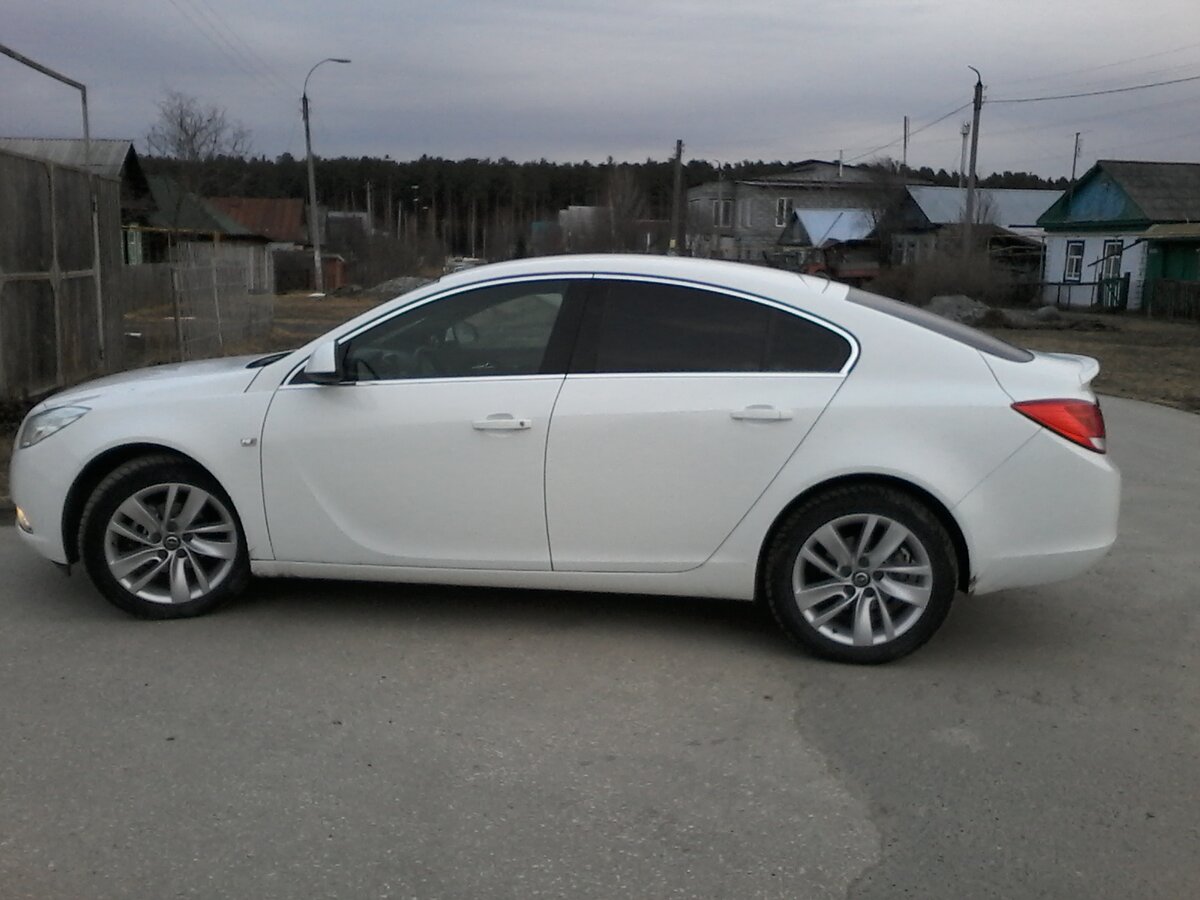 Opel Insignia 2014 белая
