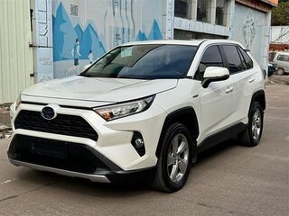 2021 Toyota RAV4 V (XA50), белый, 3200000 рублей, вид 1
