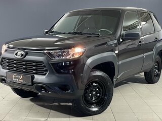 2022 Lada (ВАЗ) Niva I Рестайлинг (Travel), чёрный, 990000 рублей, вид 1