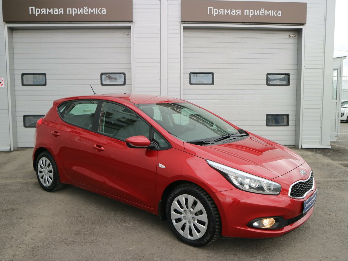 Kia Ceed 2013 хэтчбек красный