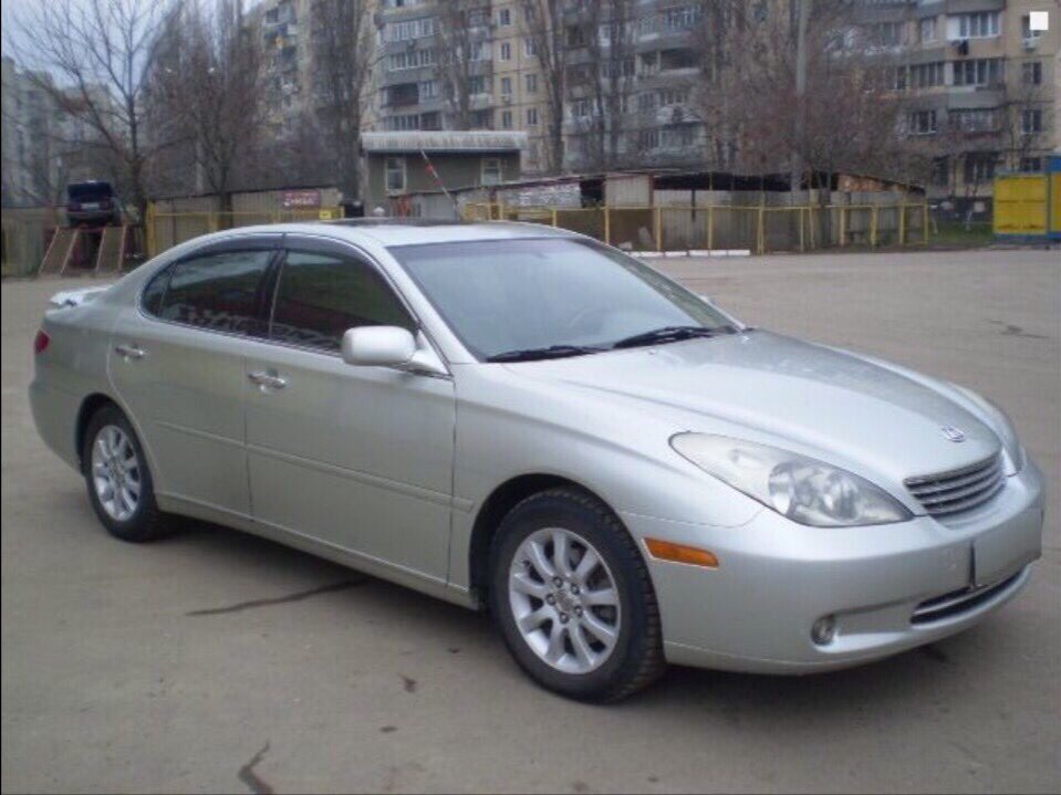 Лексус седан 2003