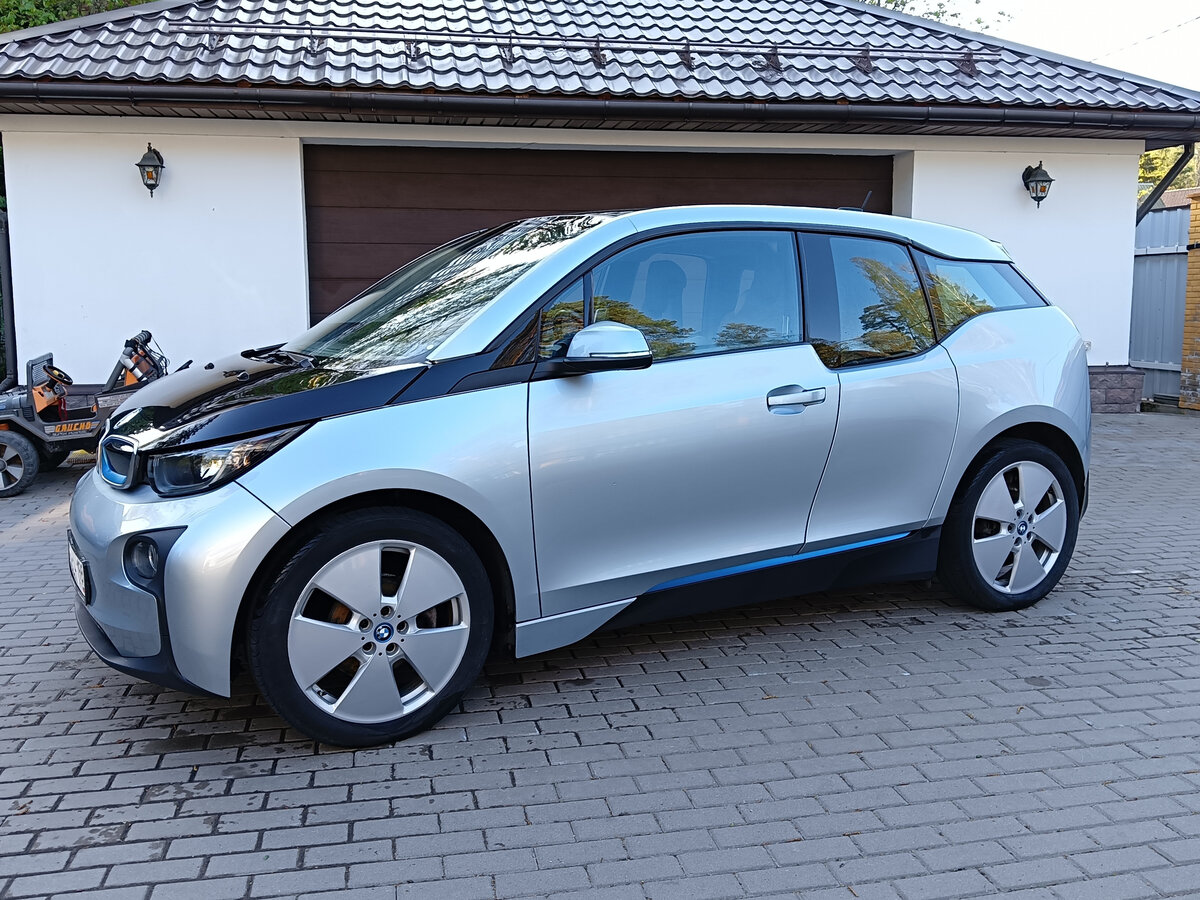 Купить б/у BMW i3 I (I01) 60Ah Electro AT (125.0 кВт) электро автомат в ...