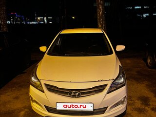 2015 Hyundai Solaris I Рестайлинг, белый, 550000 рублей, вид 1
