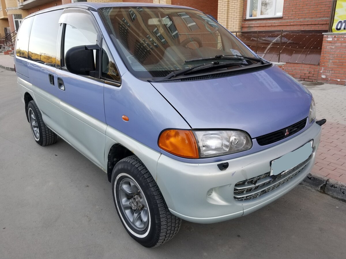 Mitsubishi i 400