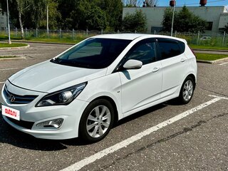 2015 Hyundai Solaris I Рестайлинг, белый, 1200000 рублей, вид 1