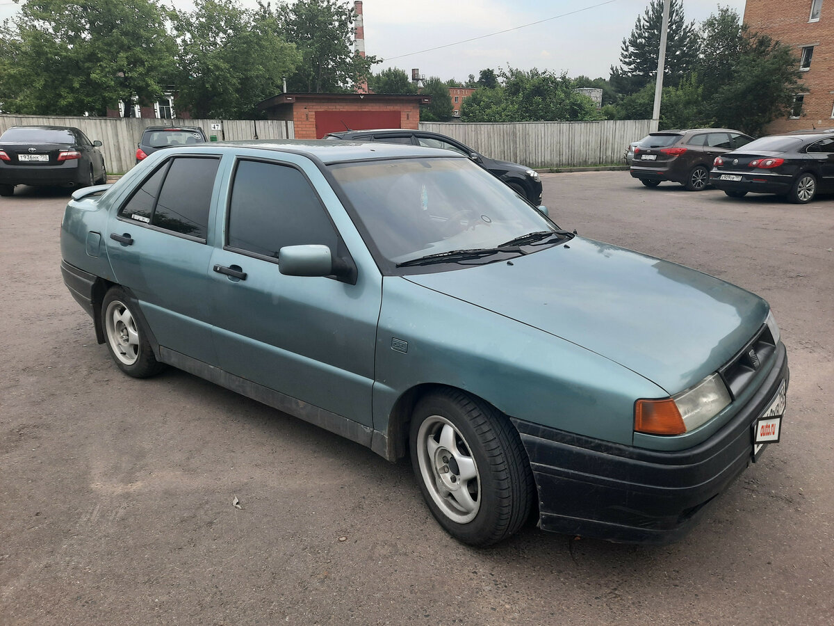 Сеат Толедо лифтбек